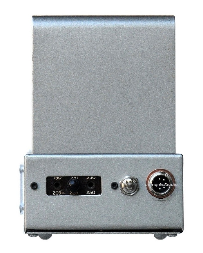 QUAD 2 22 Pre & Power Amplifier