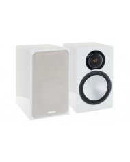 Monitor Audio Silver 2 beyaz raf tipi hoparlör, parlak beyaz kaplama, gümüş woofer ve gri ön ızgara