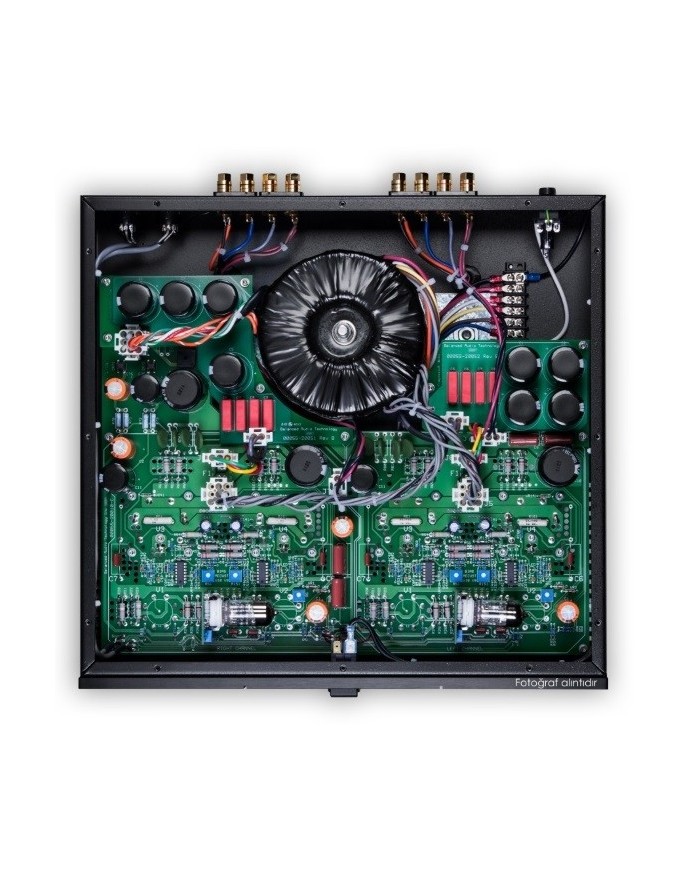 Balanced Audio Technology ( BAT ) VK-55SE Power Amplifier