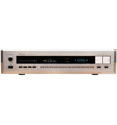 Accuphase T-107 FM Tuner