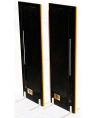 MAGNEPAN MG 3.5R hoparlör panelleri, siyah ve ahşap çerçeveli, ayakta duran çift.