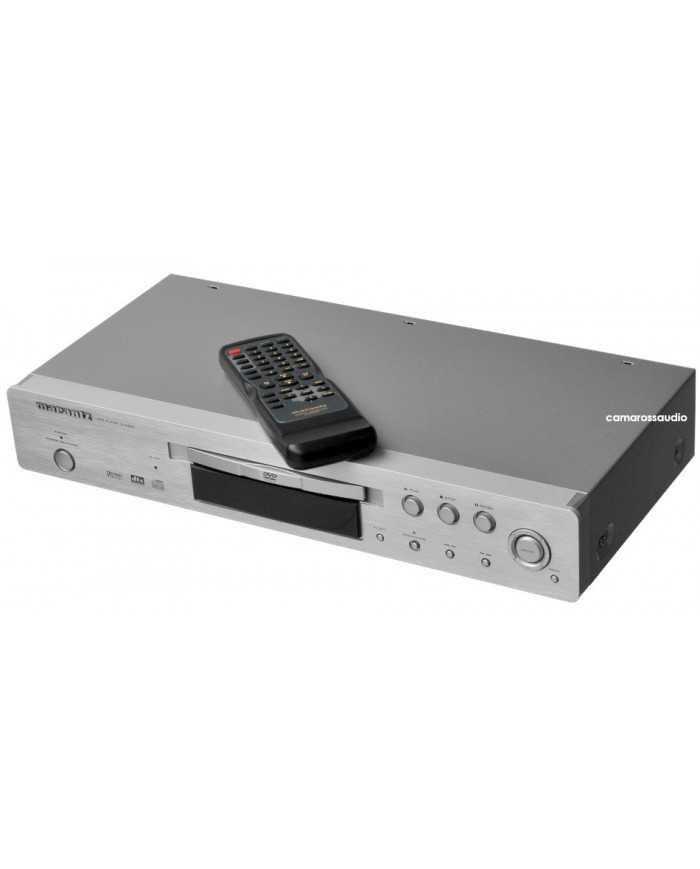 Marantz DV-4400 DVD oynatıcı, gümüş renkli, uzaktan kumandalı.
