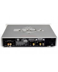 Accustic Arts TUBE-DAC II arka yüzü, gümüş renkli, analog/dijital giriş çıkışlar.
