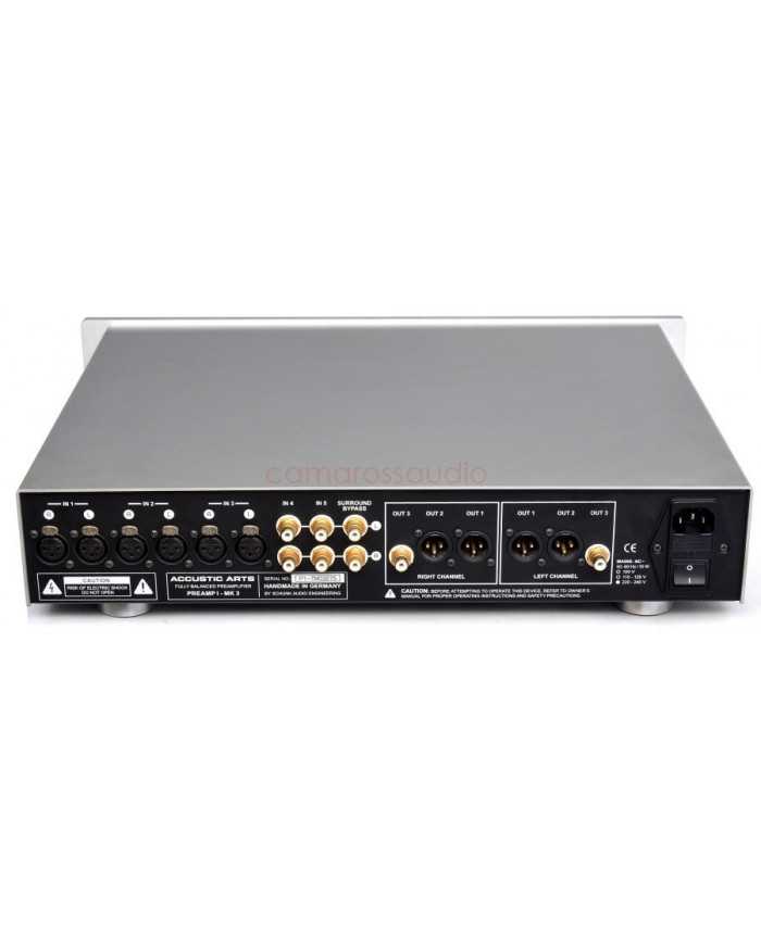 Accustic Arts Preamp I MK3 arka bağlantıları, XLR ve RCA giriş/çıkışları, gümüş.