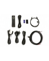 Klipsch R-51PM hoparlör aksesuarları: Kumanda, kablolar, piller ve adaptörler.