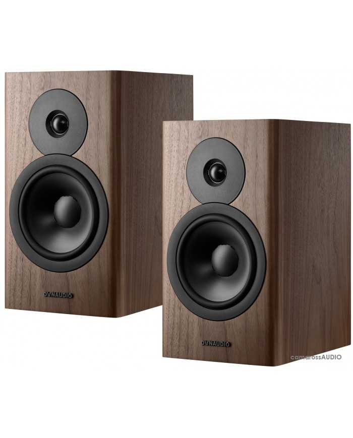 Dynaudio Evoke 20 ceviz renkli kompakt hoparlörler, ahşap görünümlü ve şık tasarımlı.