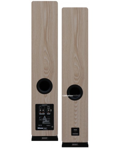 Argon Audio Fenris A55 hoparlör arkası, açık meşe ahşap kaplama, bas refleks portu.