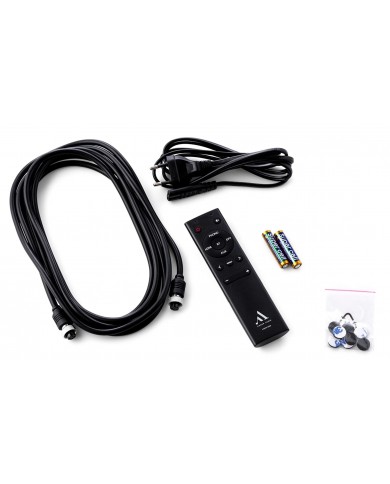 Argon Audio FORTE A55 MK2 aksesuar seti: siyah kablo, kumanda ve piller.