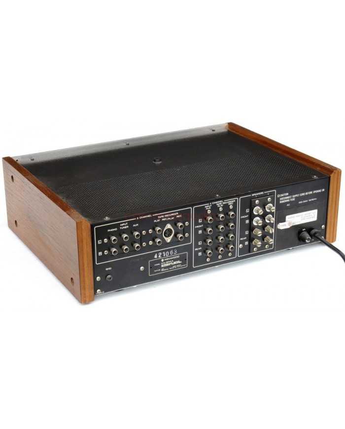 Kenwood KA-8044 Surround Sonic Quadix Amplifier arka bağlantı paneli, ahşap kasalı.