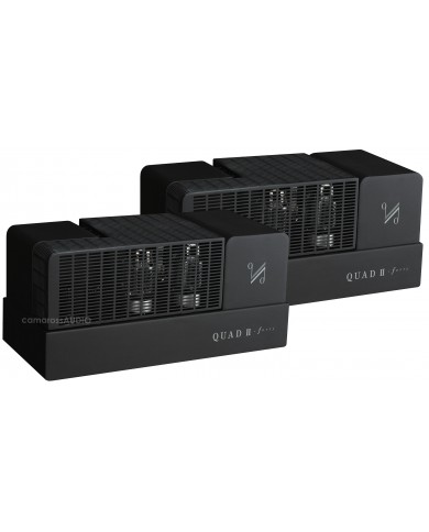 Siyah QUAD II Forty lambalı hi-fi güç amplifikatörü çifti.
