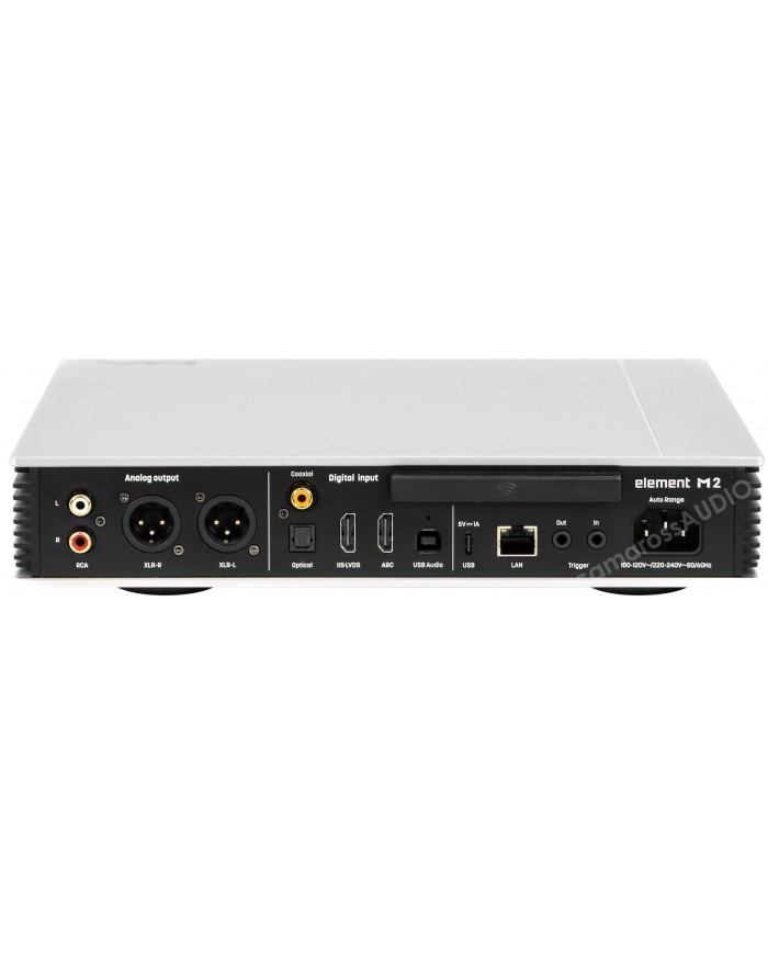 Matrix Element M2 DAC arka paneli: RCA, XLR, dijital girişler, LAN, USB.