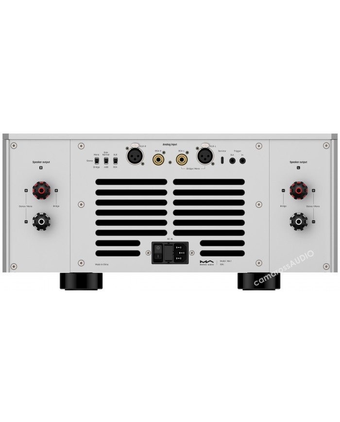Matrix MA-1 güç amfisi arka paneli, XLR ve RCA girişleri, hoparlör terminalleri.