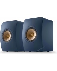 Mavi KEF LS50 Meta hoparlörler, altın renkli sürücülere sahip, kompakt, yüksek kaliteli ses sistemi.