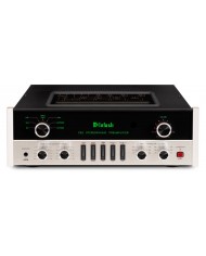 McIntosh C22 MKV Stereofonik Preamplifikatör, siyah ve gümüş ön panel.