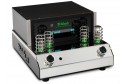 McIntosh C8 Lambalı Preamplifikatör, parlak gümüş ve siyah kasa, yeşil tüpler.