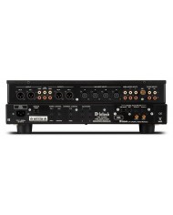 McIntosh C49 Preamplifikatör arka paneli, XLR, RCA ve dijital giriş/çıkışlar.