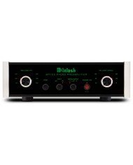 McIntosh MP100 Siyah Pikap Preamplifikatörü Ön Panel Detayı
