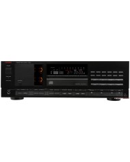 Luxman D-105u Siyah Kompakt CD Çalar Ön Paneli