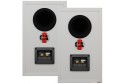 KEF Q3 Meta beyaz hoparlör arkası, bas refleks portu ve altın kaplama terminaller.