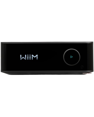 WiiM Ultra Siyah Medya Player ön yüzü, dijital ekran ve oynat düğmesi.