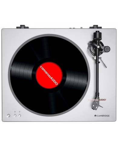 Cambridge Audio Alva ST pikap, gümüş renkli, döner tabla ve siyah kol.