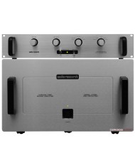 Audio Research VT200 Power ve SP-5 Preamplifikatör seti, gümüş renkli.