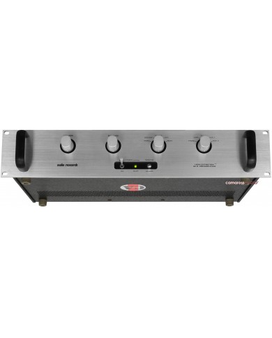 Audio Research SP-5 Preamplifikatör gümüş ön panel, klasik hi-fi ses ekipmanı.