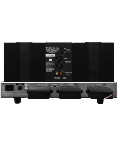 McIntosh MC352 Power Amplifier arka bağlantı paneli, siyah ve gümüş.