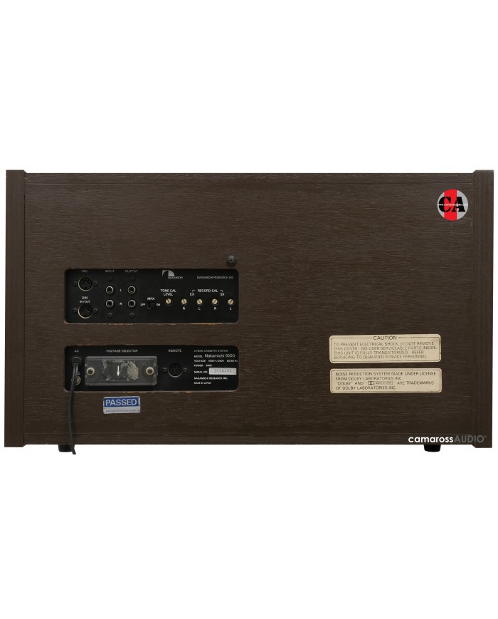 Nakamichi 1000 Tri-Tracer kaset çalar arka bağlantı ve ahşap kaplama.