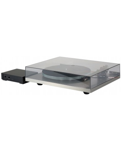 Planar 6 RS Edition pikap, gümüş şasi ve şeffaf kapaklı.