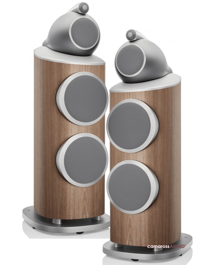 Bowers & Wilkins 801 D4 hoparlör, ceviz kaplama ve gümüş detaylar.