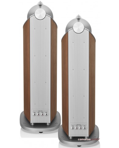 Bowers & Wilkins 802 D4 hoparlör arkası, ceviz ve gümüş detaylı, premium ses sistemi.