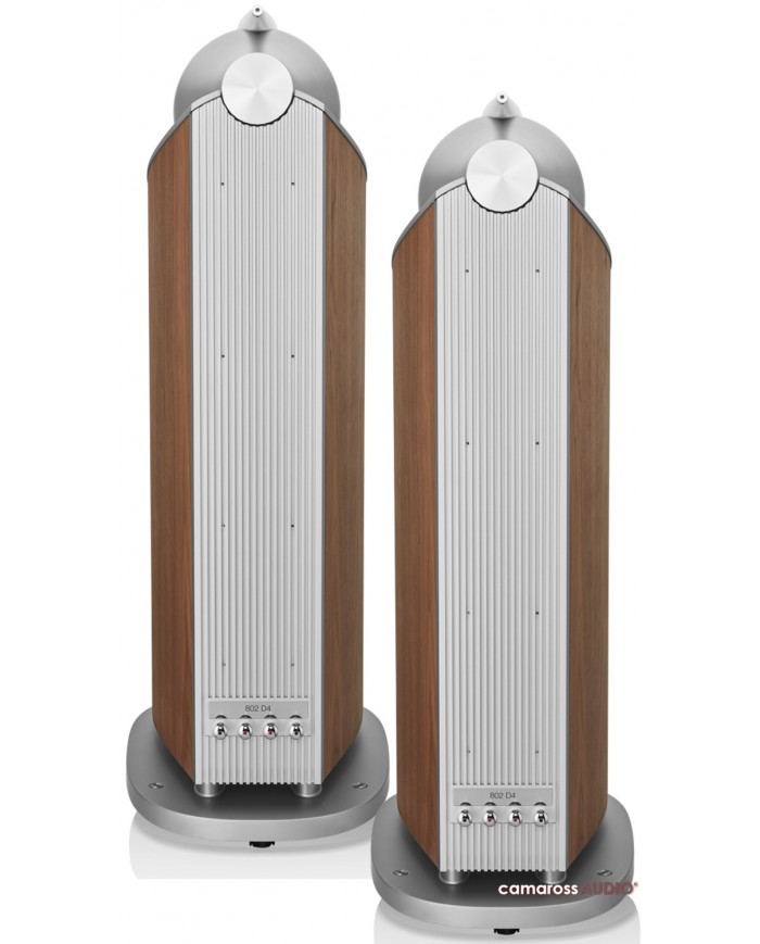 Bowers & Wilkins 802 D4 hoparlör arkası, ceviz ve gümüş detaylı, premium ses sistemi.