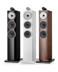 Bowers & Wilkins 703 S3 hoparlör siyah, beyaz ve ahşap renk seçenekleri.