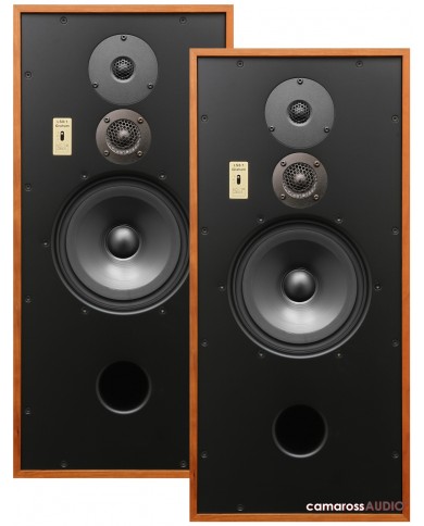 Graham Audio LS8/1 hoparlör çifti, ahşap çerçeveli retro Hi-Fi ses sistemi.