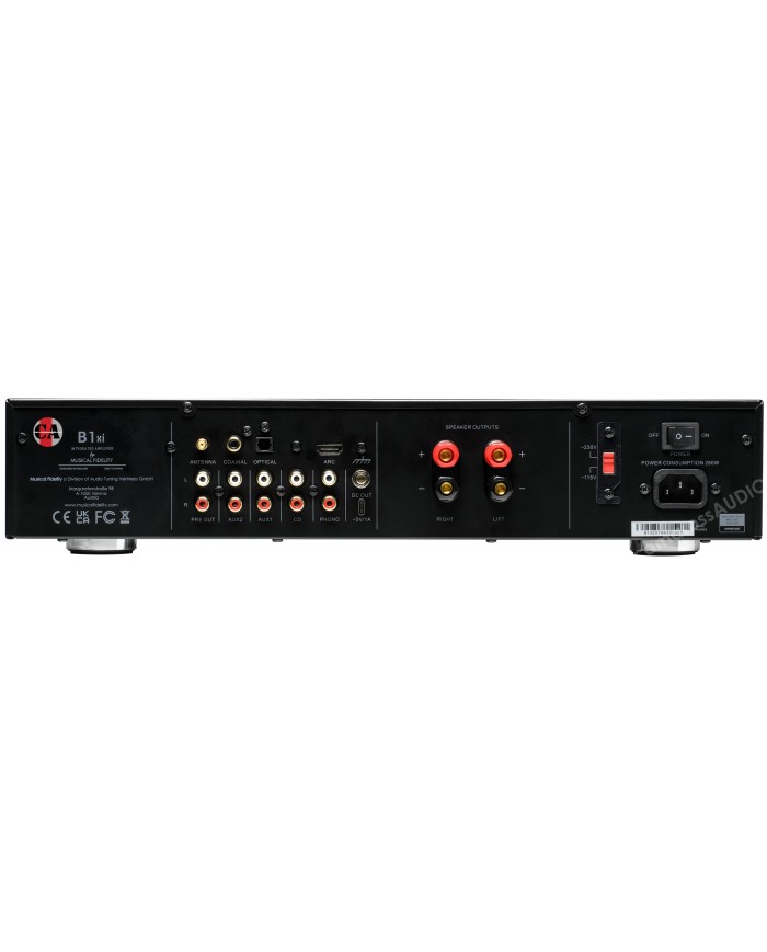 Musical Fidelity B1xl Entegre Amfi arka bağlantı portları ve girişleri.