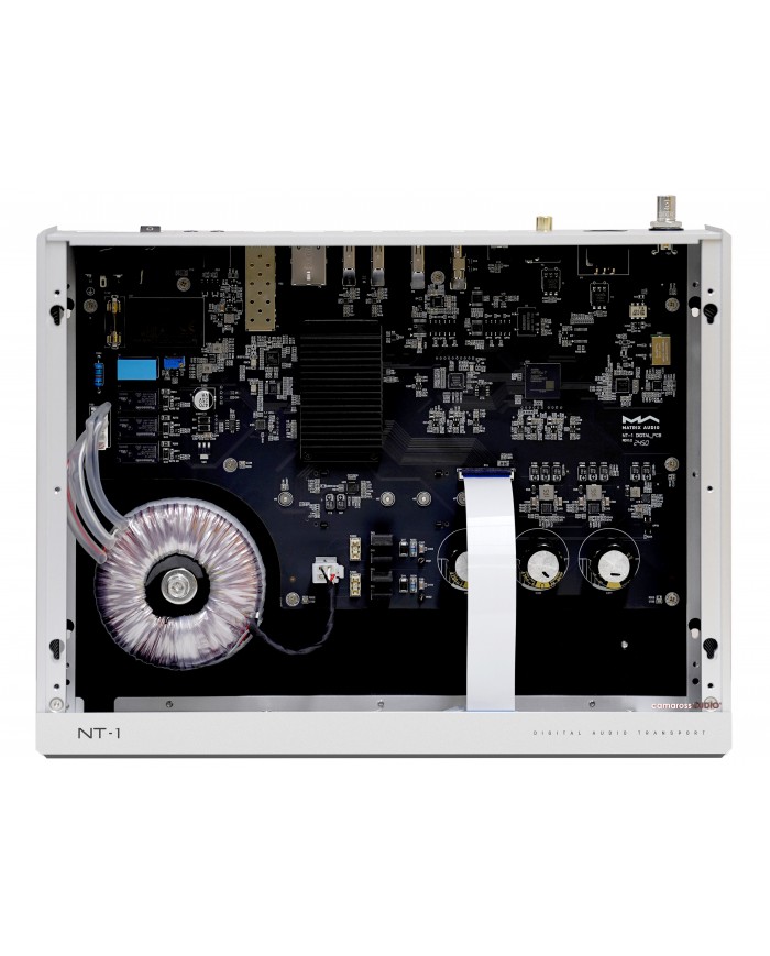 Matrix Audio NT-1 Digital Audio Transport iç bileşenleri ve güç kaynağı görünümü.