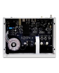 Matrix Audio NT-1 Digital Audio Transport iç bileşenleri ve güç kaynağı görünümü.