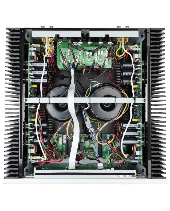Musical Fidelity M8xi Amplifikatör İç Yapısı, Güç Kaynağı ve Soğutma Kanatçıkları