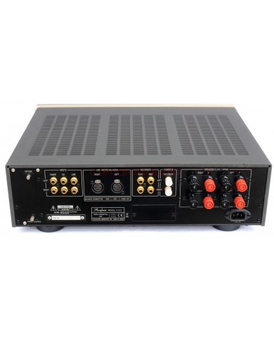 Accuphase E-213 Amplifier