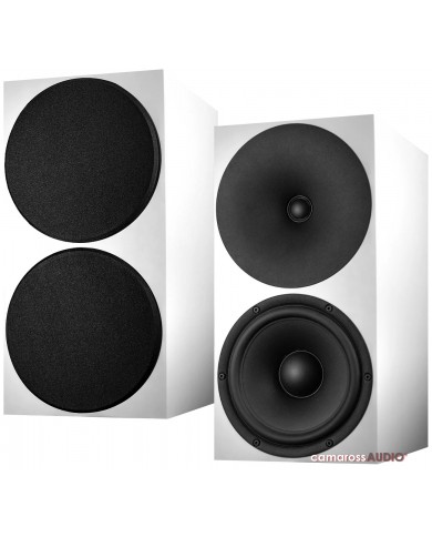 Buchardt S400 MK3 beyaz hoparlör, siyah sürücülü hi-fi ses sistemi.