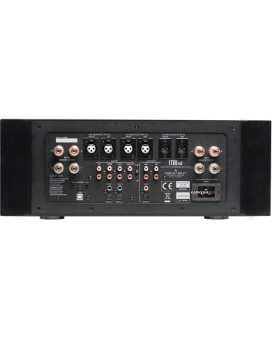 Musical Fidelity M8xi Dual Mono Amplifikatör arka bağlantı paneli, siyah.