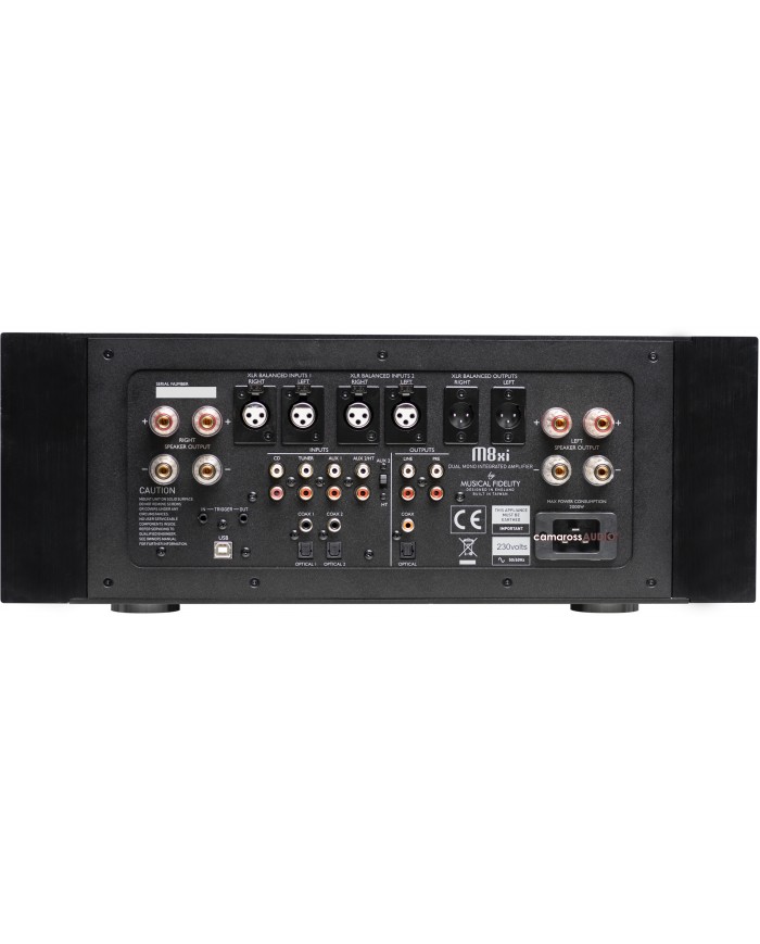 Musical Fidelity M8xi Dual Mono Amplifikatör arka bağlantı paneli, siyah.