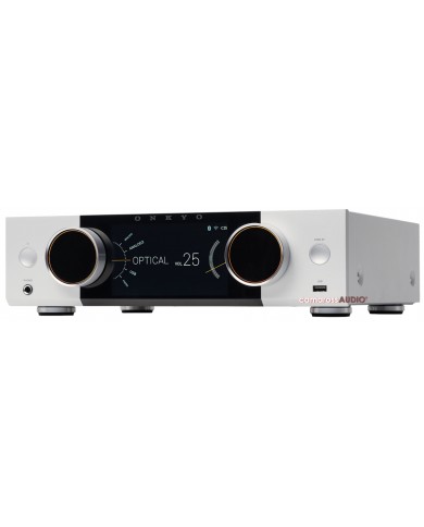Onkyo Muse Y-50 gümüş renkli Hi-Fi stereo amfi ön paneli.