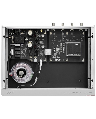 Matrix Audio SC-1 Reference Master Clock iç bileşenleri, toroidal trafo ve 10MHz modülü