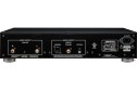 Onkyo C-7000R kompakt disk çalar arka paneli, analog, AES/EBU, koaksiyel ve optik çıkışlar.