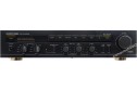 Onkyo Integra P-304 siyah stereo preamplifikatör, ses kontrol düğmeleri ve giriş seçici.