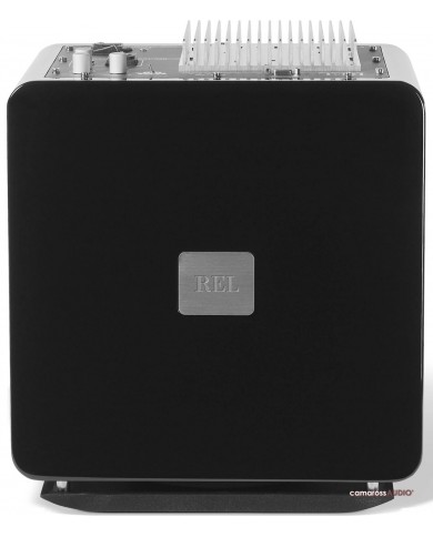 REL T7x Siyah Aktif Subwoofer, şık ve modern tasarımıyla evinize derin baslar getirir.