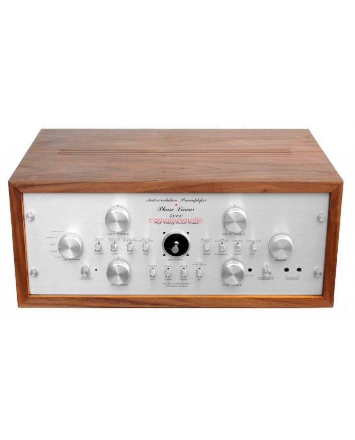 Phase Linear 4000 Autocorrelation Preamplifier, ahşap kasalı, gümüş ön panel.
