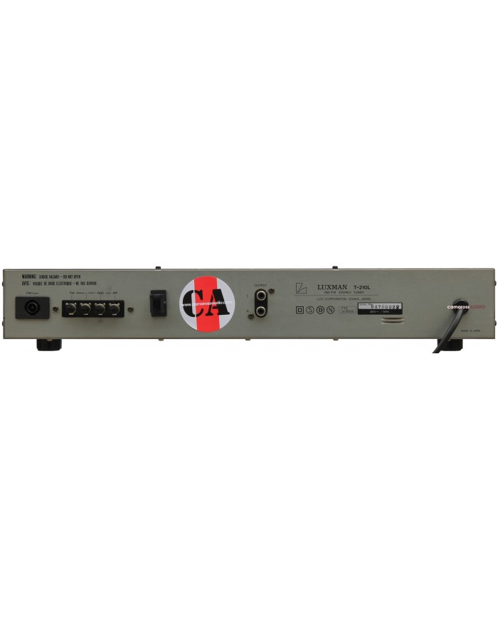 Luxman T-210L AM/FM stereo tuner arka panel bağlantıları.